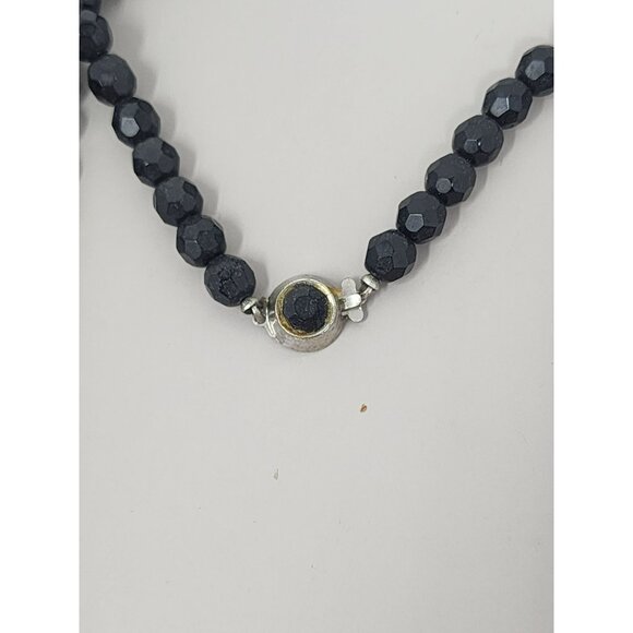 Vintage Black Glass‎ Beaded Necklace Faceted Aproximately 26# Clasped - Picture 4 of 4